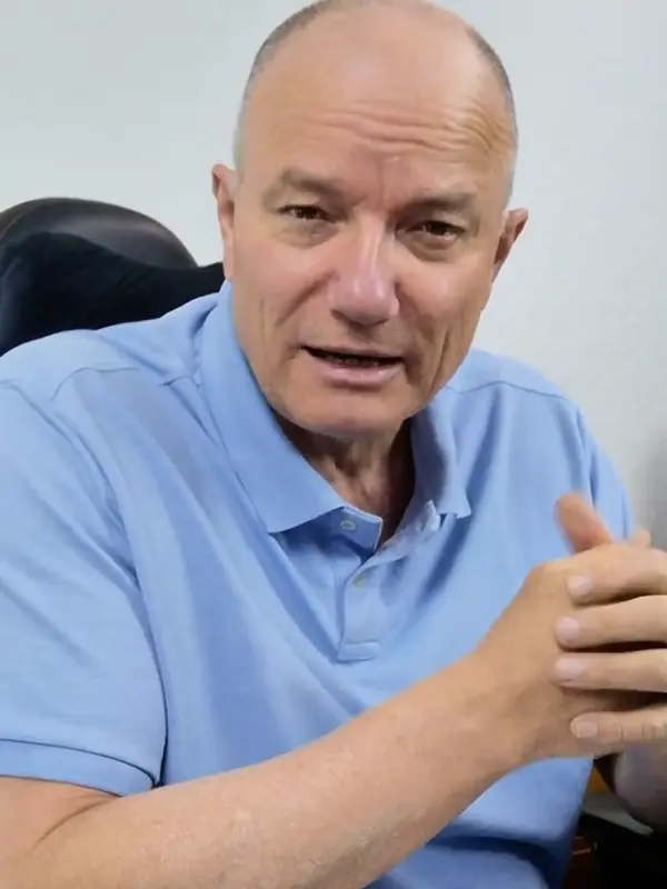 A client speaking to camera about working with OpenMalo